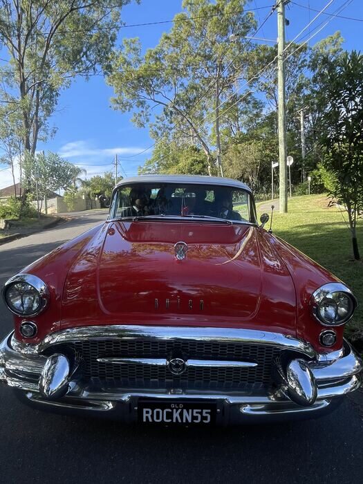 Elvis formal arrival